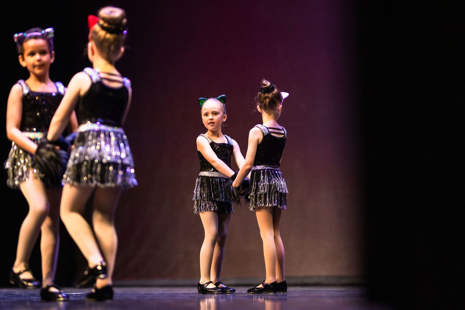 Warmland Dance class performance photo