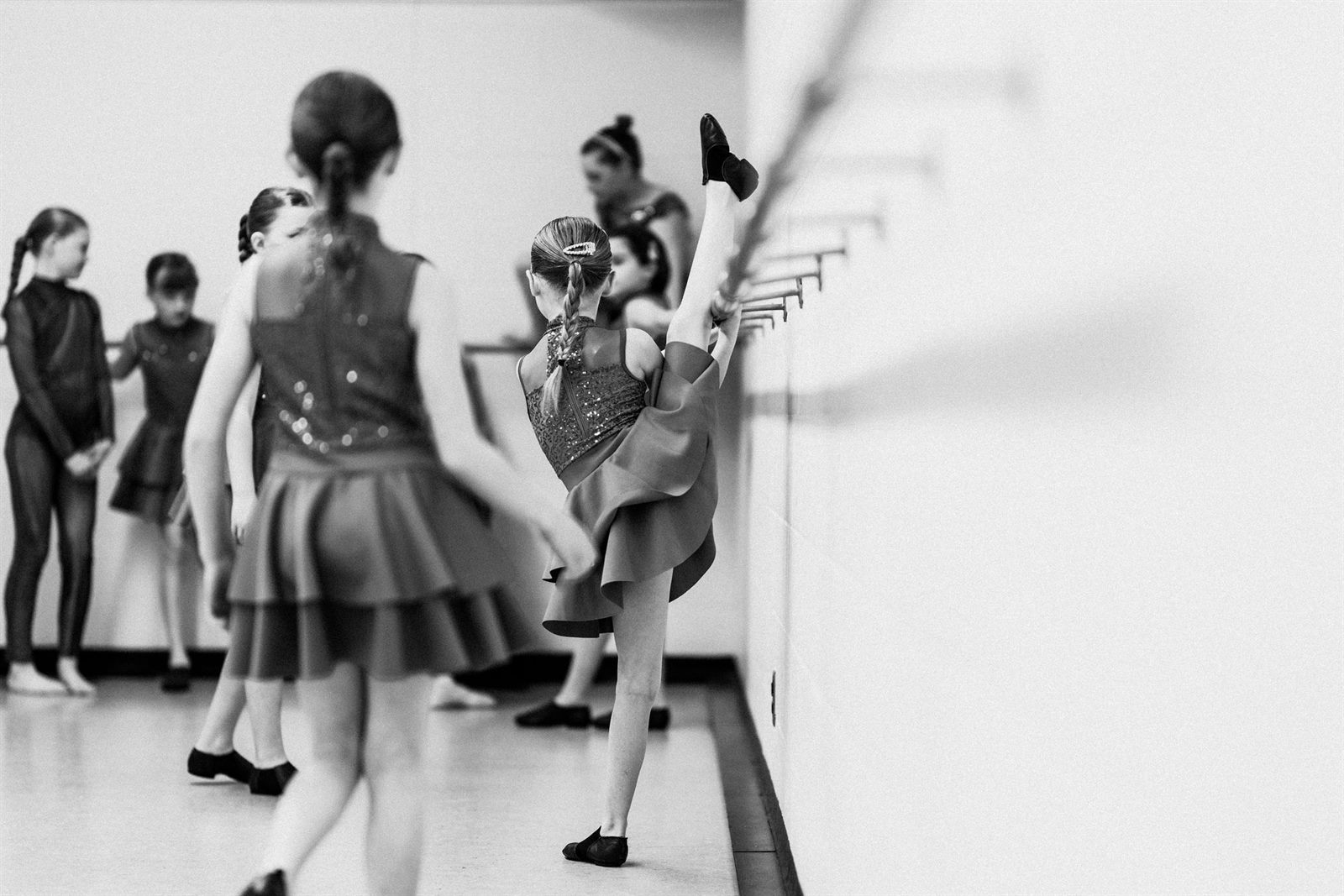Warmland Dance performance cast